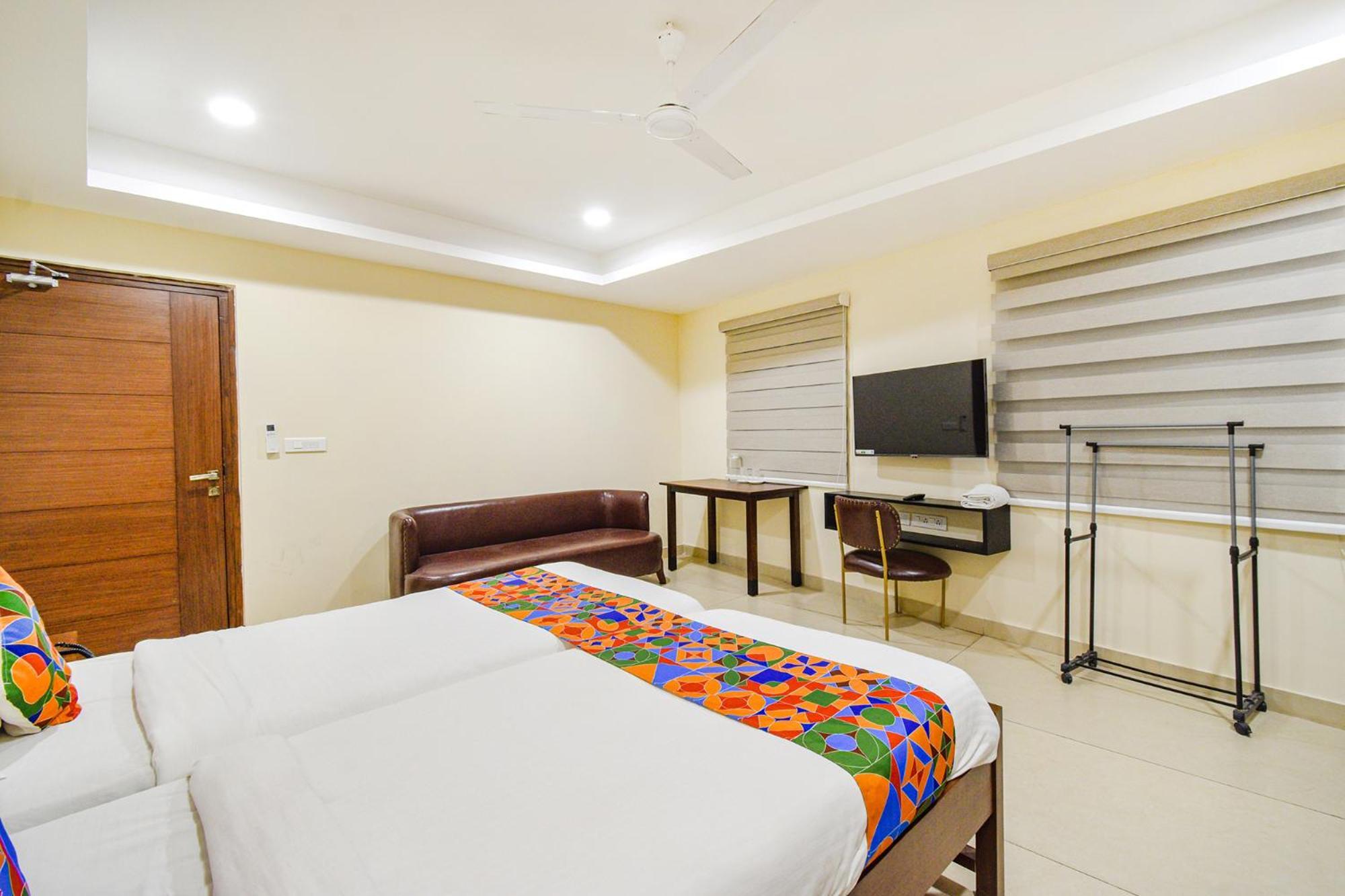Fabhotel Prime Am Suites - Nr Yashoda Hospitals - Secunderabad Хайдарабад Экстерьер фото